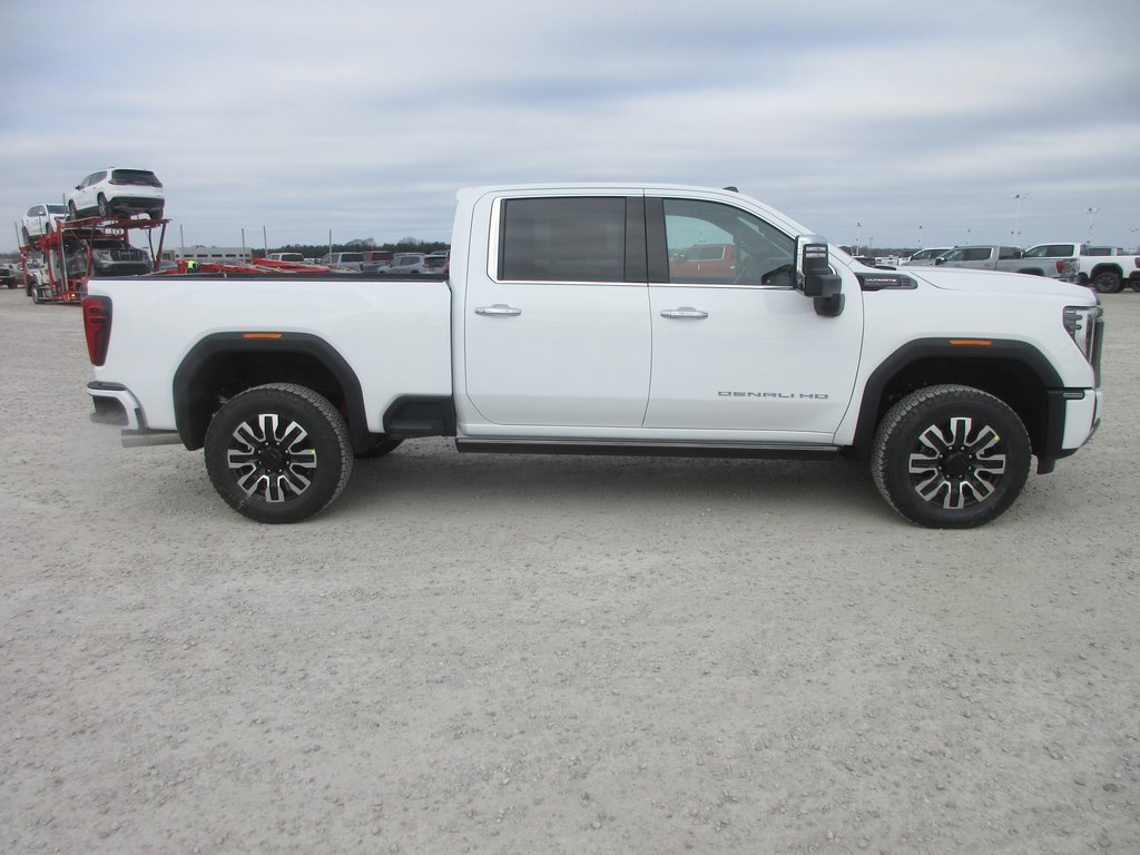 New 2026 GMC Sierra 3500 Denali Ultimate image 3