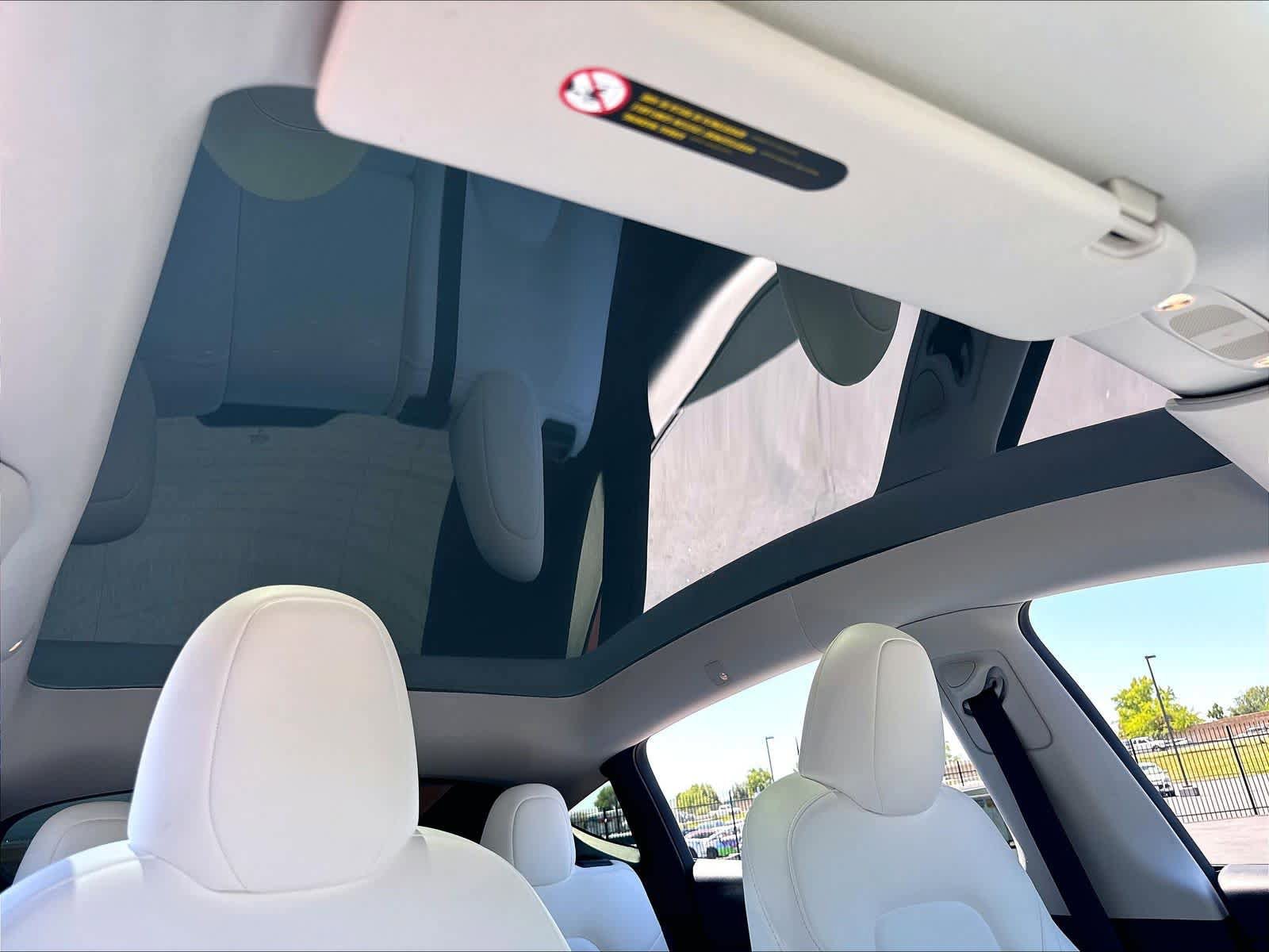 Used 2023 Tesla Model Y AWD image 25