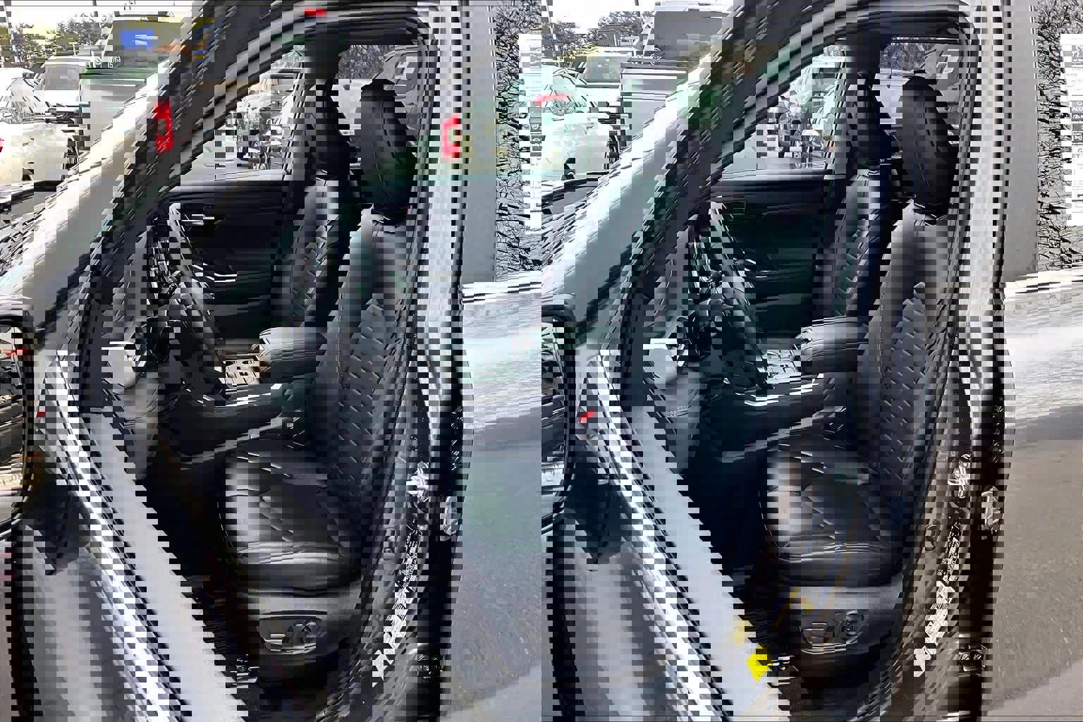 Used 2023 Toyota Highlander XLE image 9