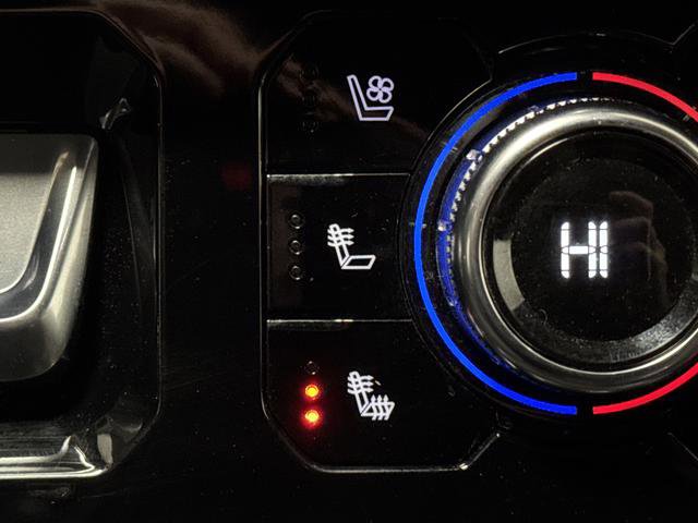 Used 2025 GMC Sierra 3500 Denali w/ Denali Reserve Package image 8