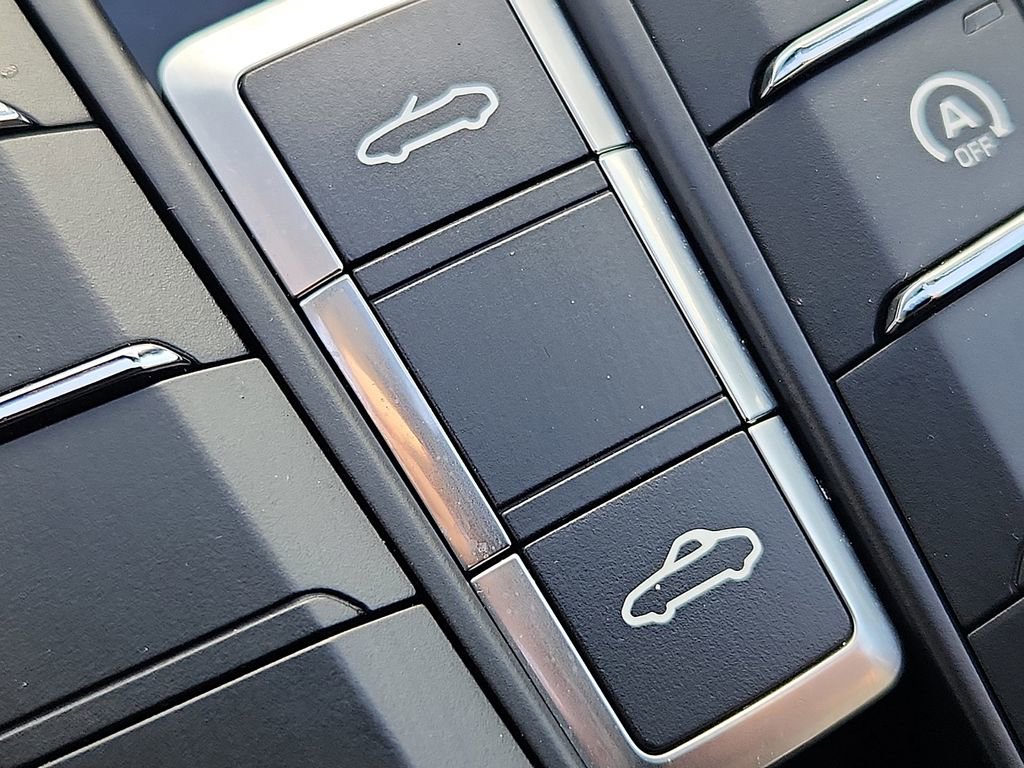 Certified 2021 Porsche 718 Boxster image 22