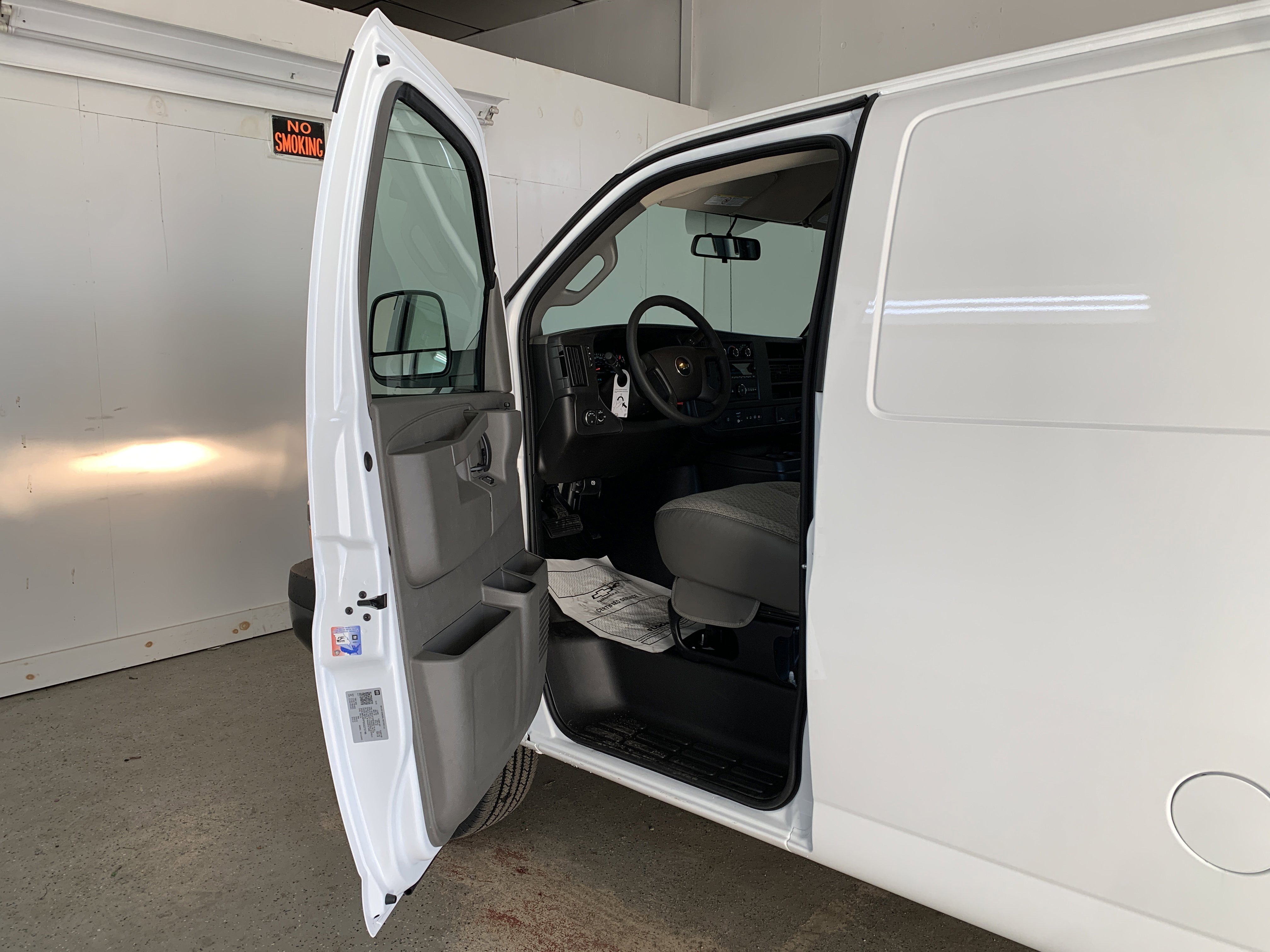 New 2025 Chevrolet Express 2500 image 10