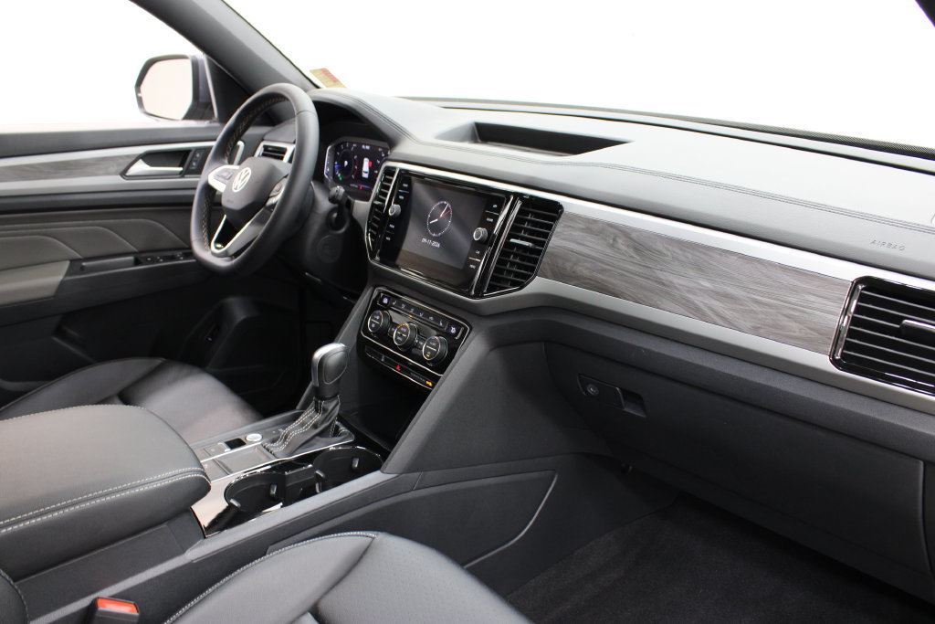 Certified 2023 Volkswagen Atlas Cross Sport SE FWD image 25