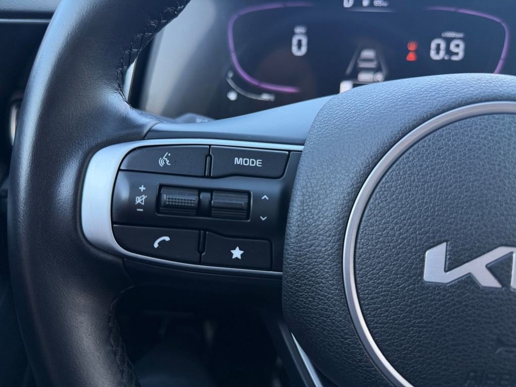 Used 2023 Kia Sportage EX image 23