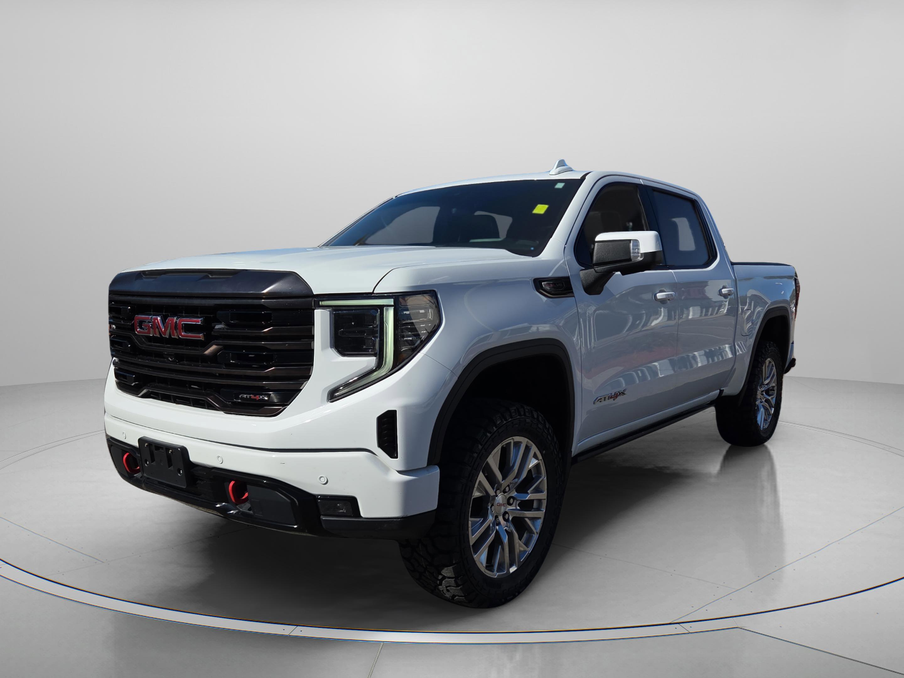 Used 2022 GMC Sierra 1500 AT4X image 2