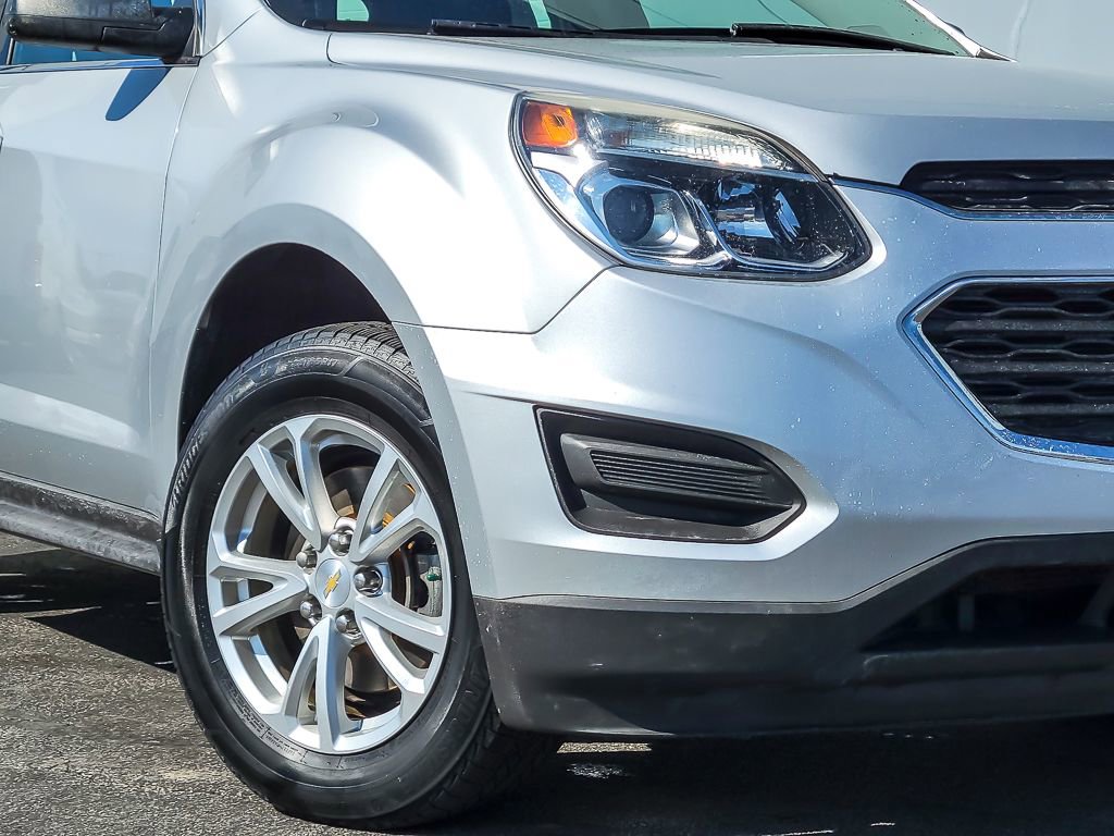 Used 2017 Chevrolet Equinox LS image 3