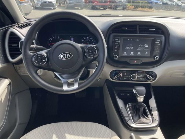 Certified 2020 Kia Soul LX image 2