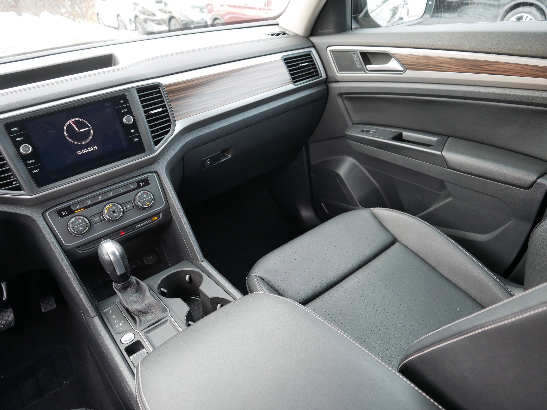 Used 2021 Volkswagen Atlas SE image 11