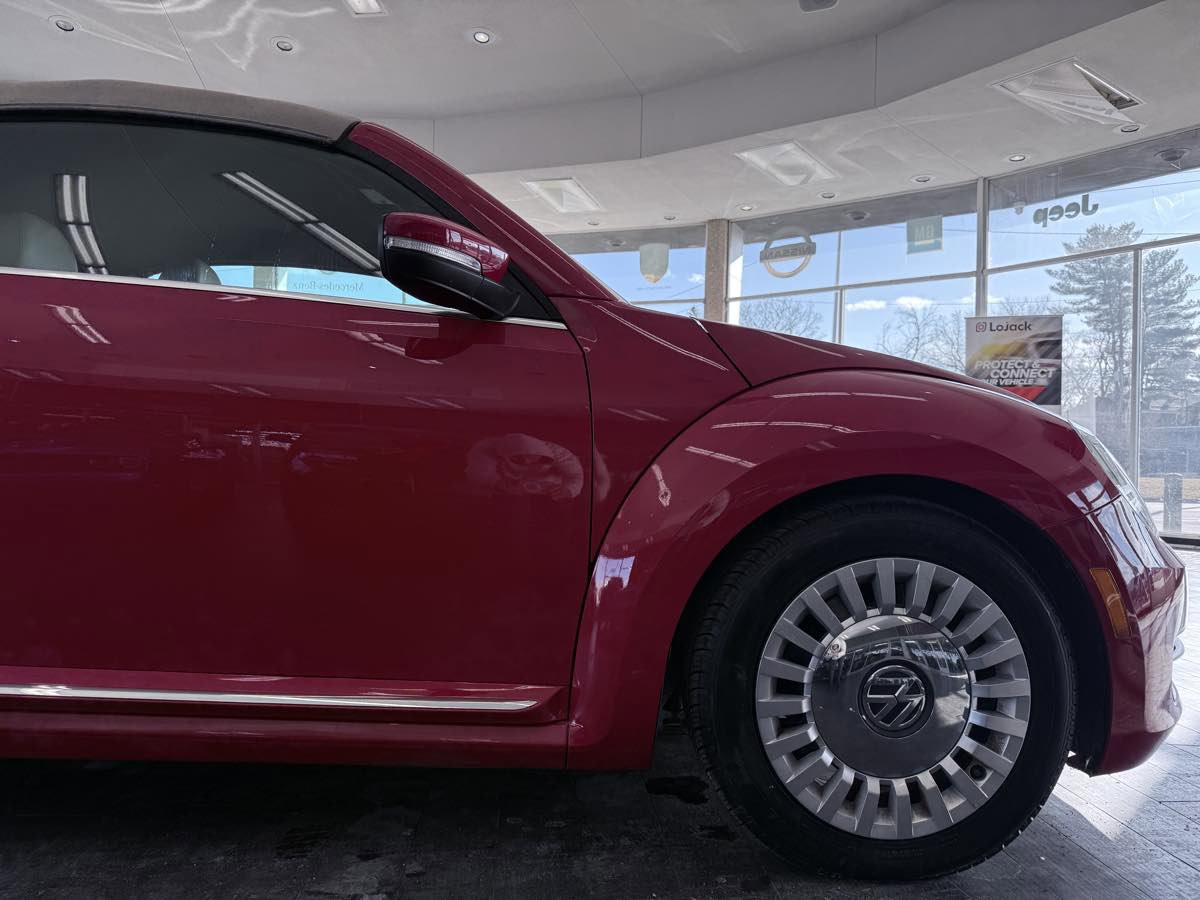 Used 2016 Volkswagen Beetle 1.8T S image 6