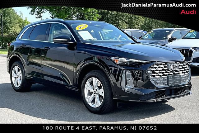 Used 2025 Audi Q5 Premium w/ Convenience Package AWD/4WD image 9