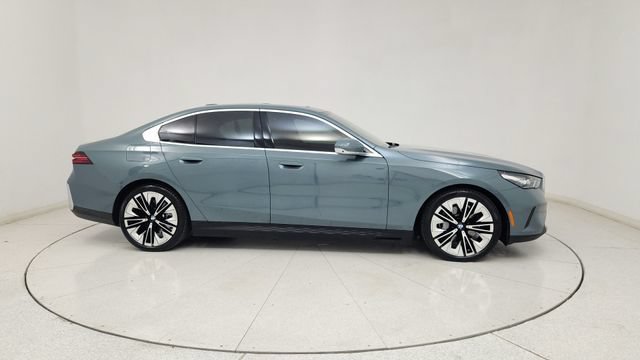 Used 2026 BMW i5 eDrive40 AWD/4WD image 12