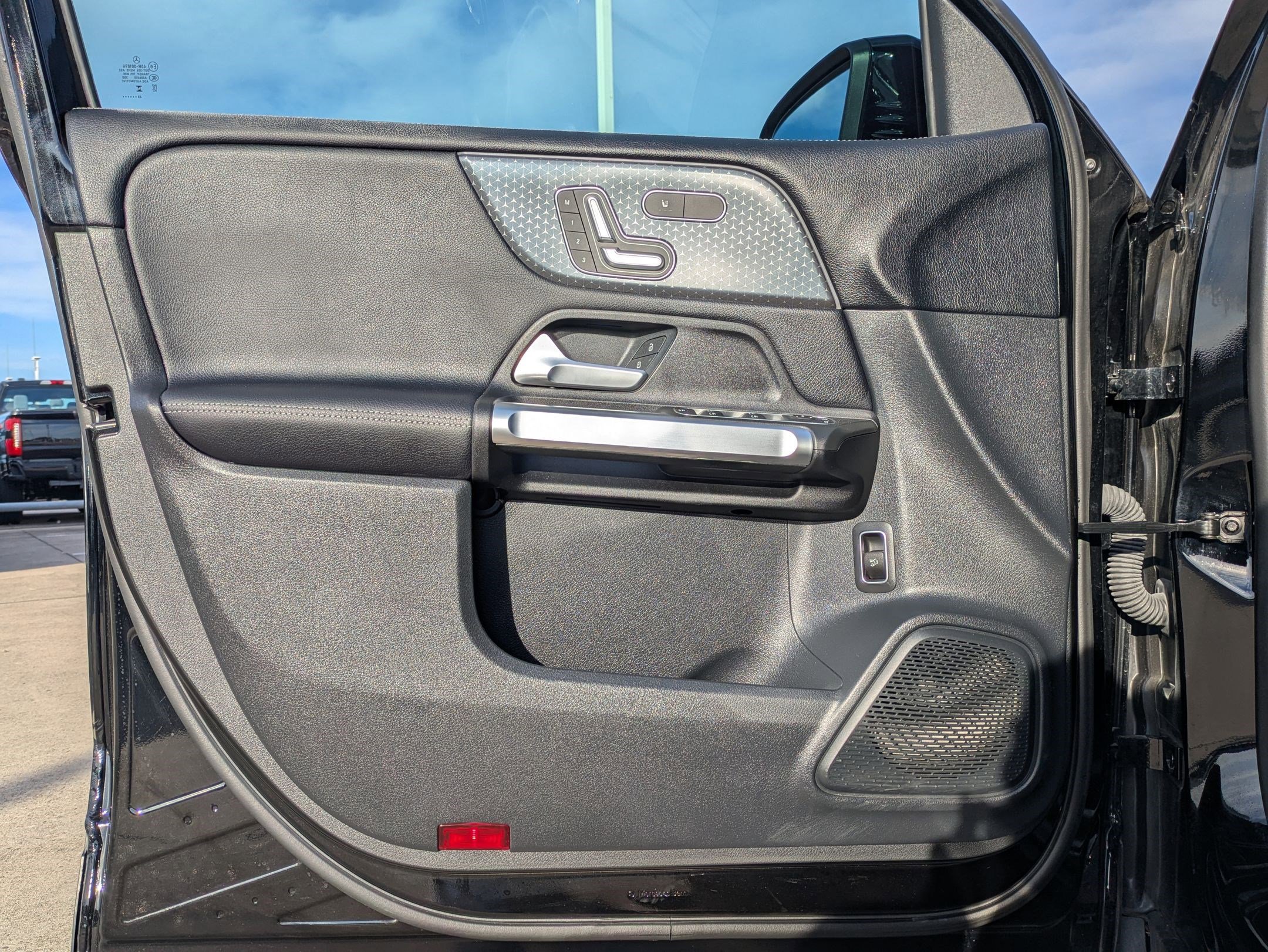 Used 2024 Mercedes-Benz GLB 250 image 14