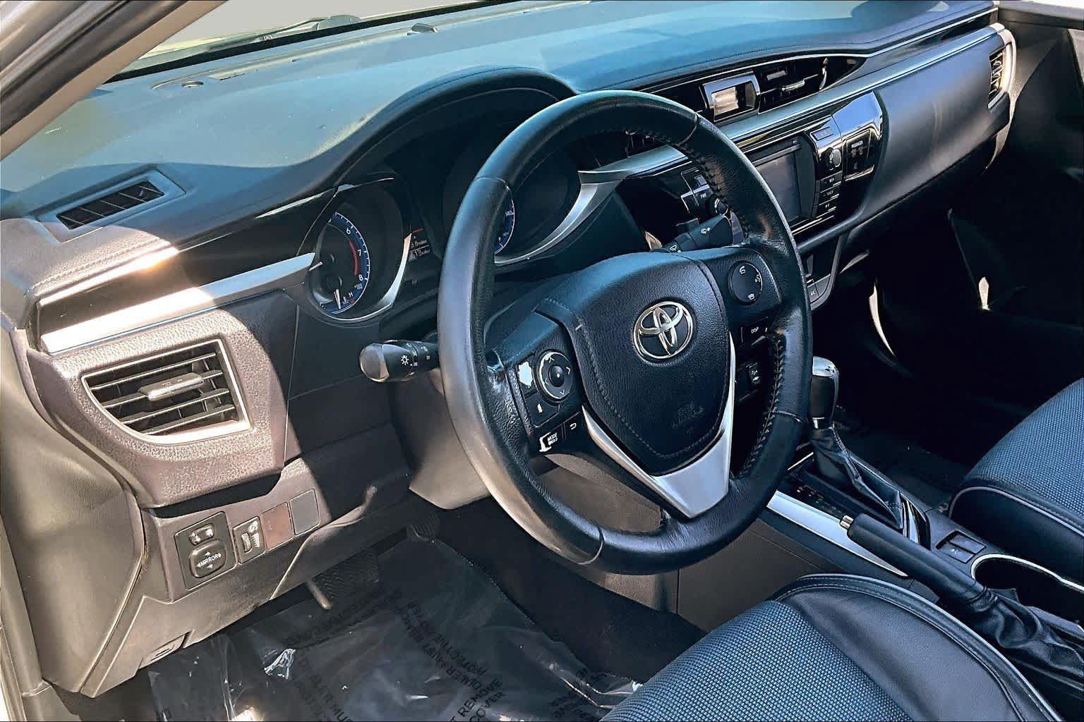 Used 2016 Toyota Corolla S FWD image 17