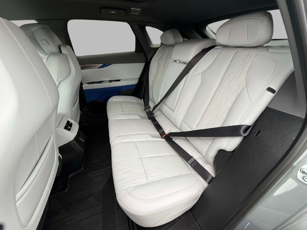 New 2027 Cadillac Optiq Premium Sport w/ LPO, Floor Liner Package AWD/4WD image 3