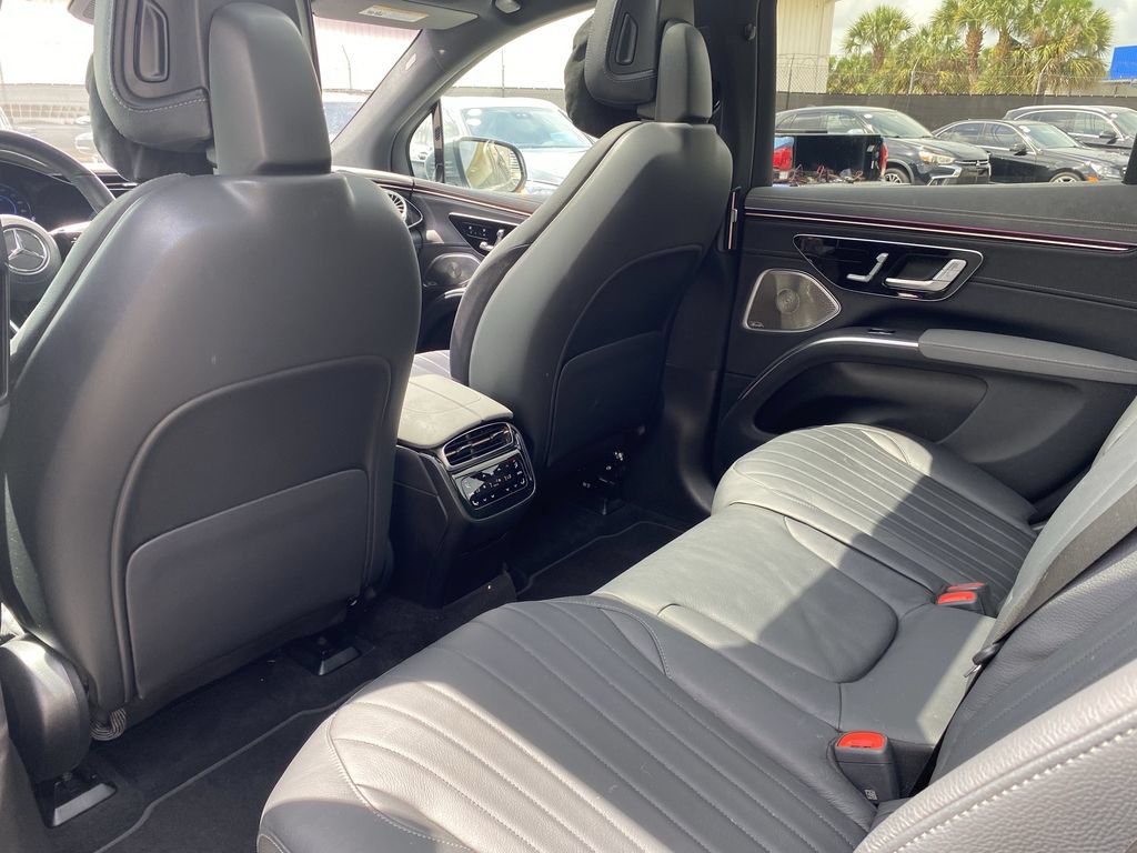 Used 2023 Mercedes-Benz EQS 580 4MATIC SUV image 5