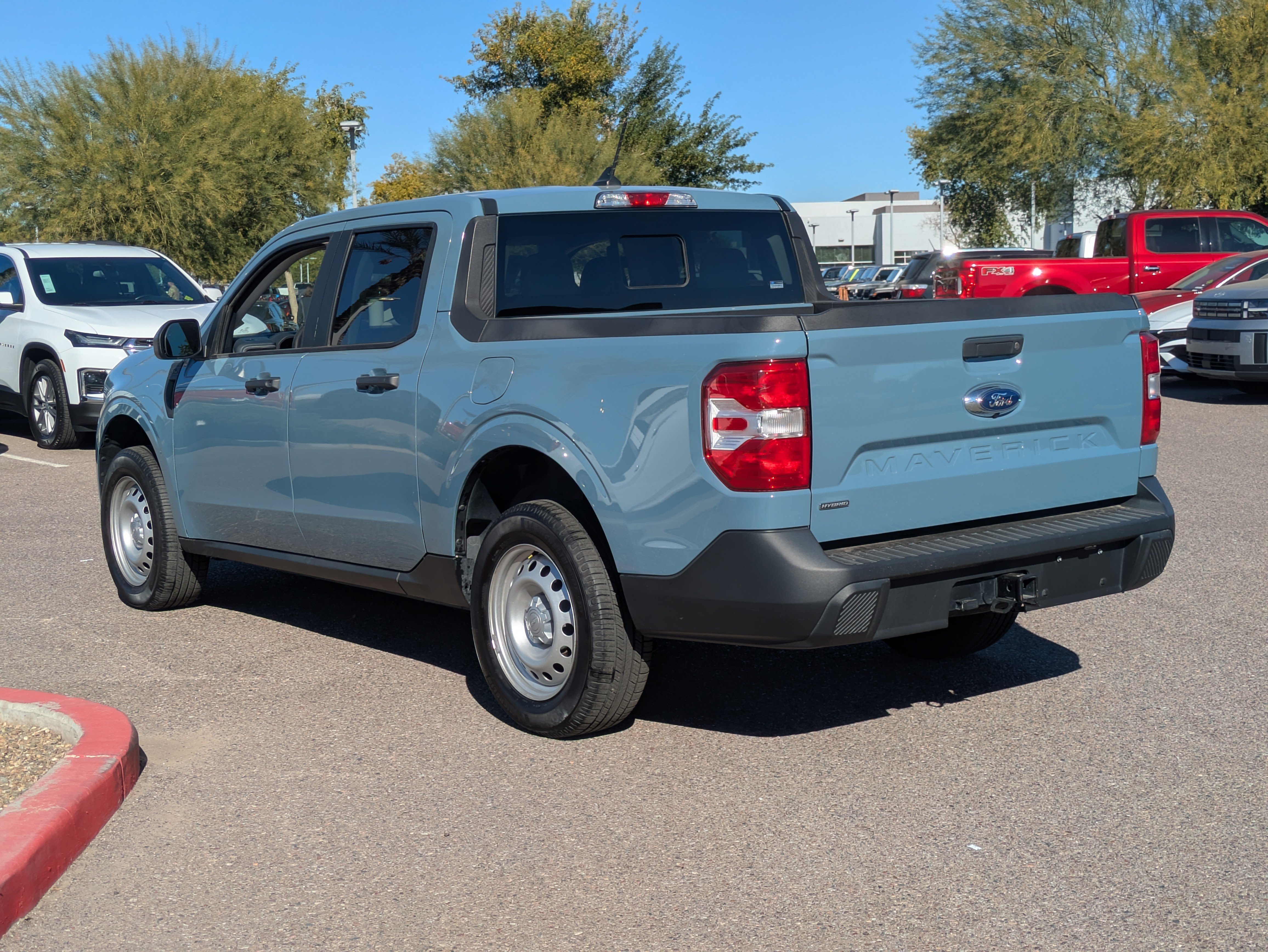 Used 2023 Ford Maverick XL image 5