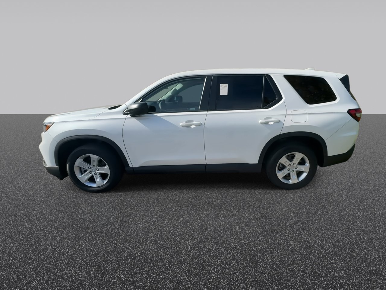 Used 2023 Honda Pilot LX image 6