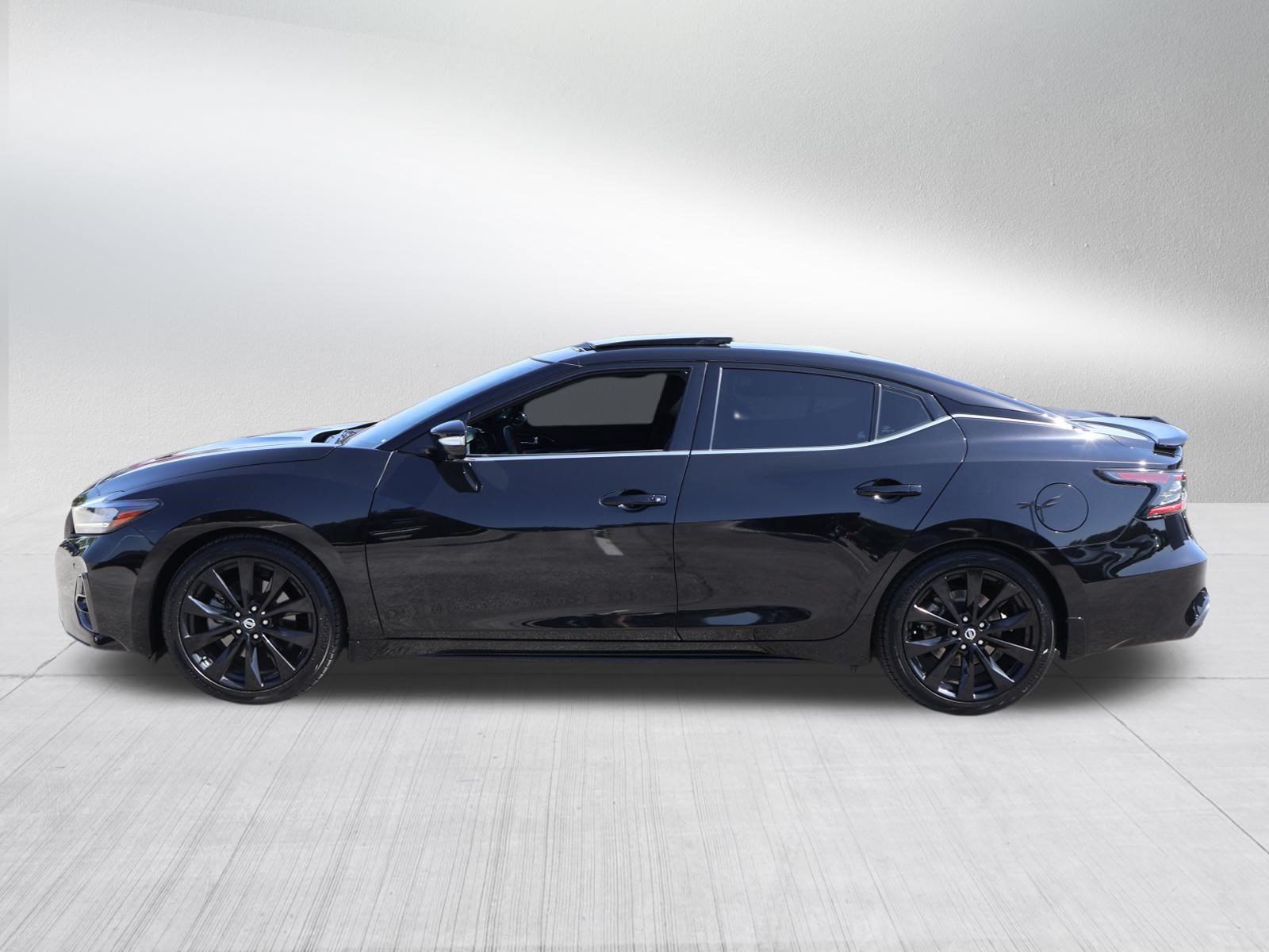 Used 2022 Nissan Maxima SR w/ Sport Mat Group FWD image 4