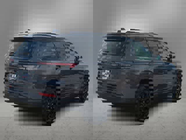 Used 2024 Jeep Grand Cherokee L Laredo image 8