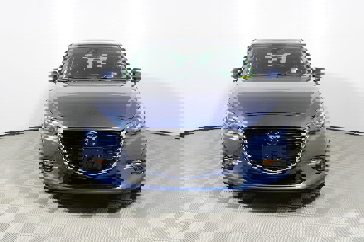 Used 2018 MAZDA MAZDA3 Grand Touring w/ Premium Equipment Package image 32