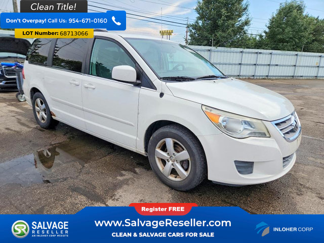 Used 2011 Volkswagen Routan SE FWD image 5