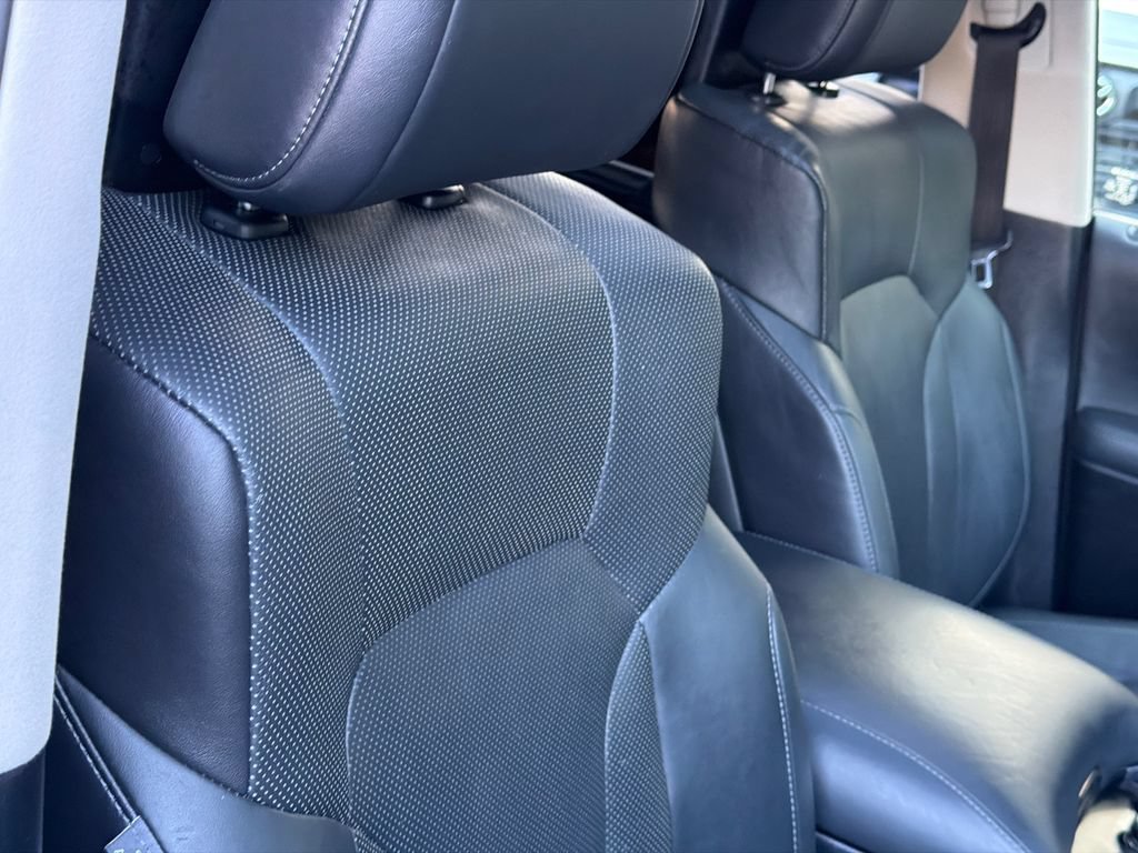 Used 2017 Lexus LX 570 4WD image 12