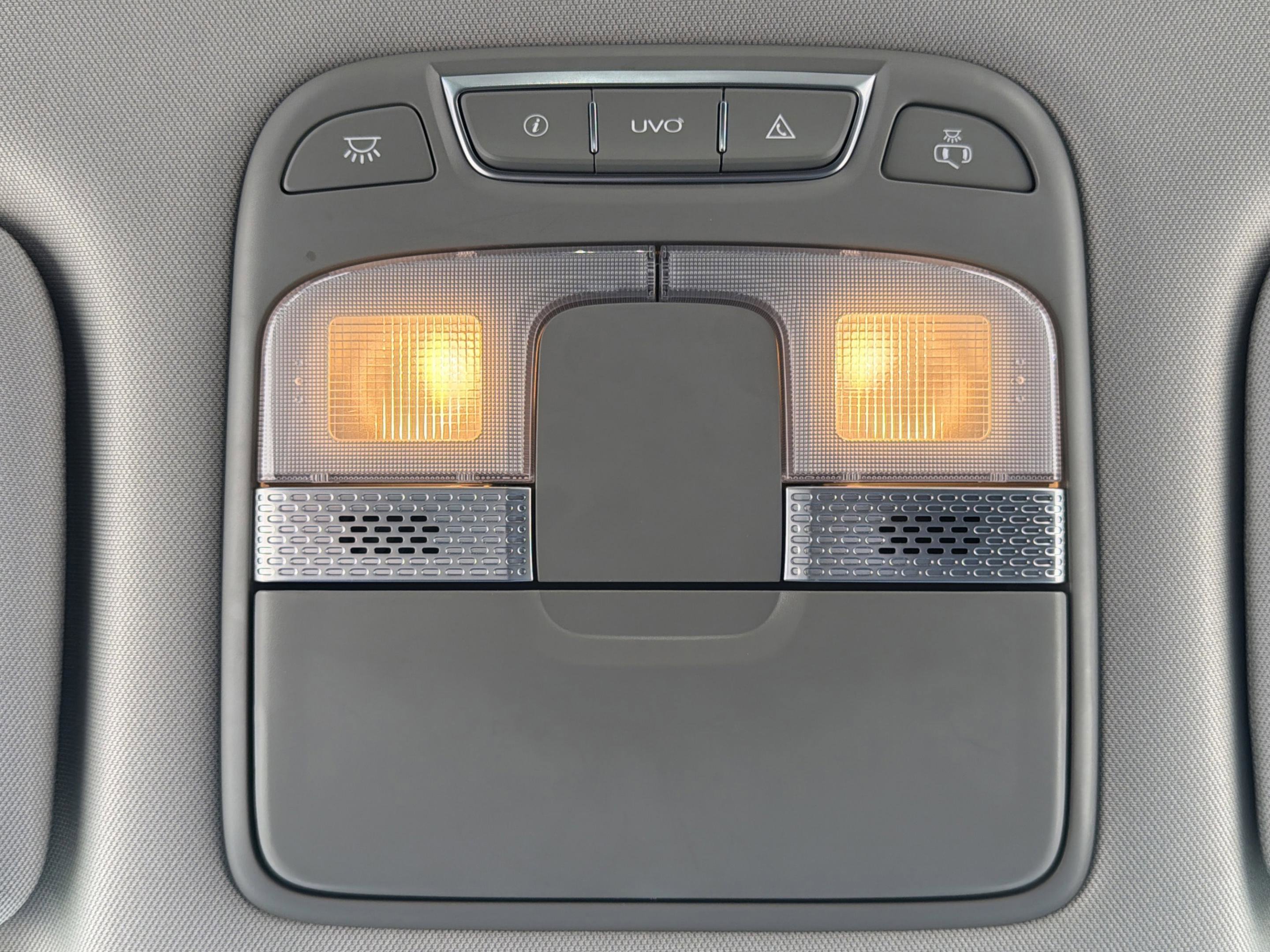 Used 2021 Kia Telluride LX FWD image 9