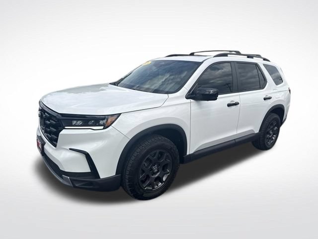 Used 2024 Honda Pilot TrailSport image 7