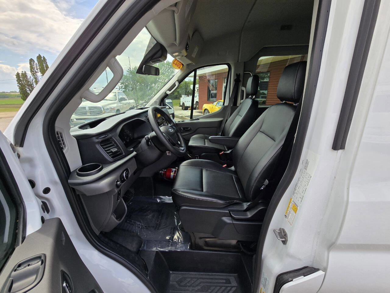 Used 2023 Ford Transit 350 XL image 15