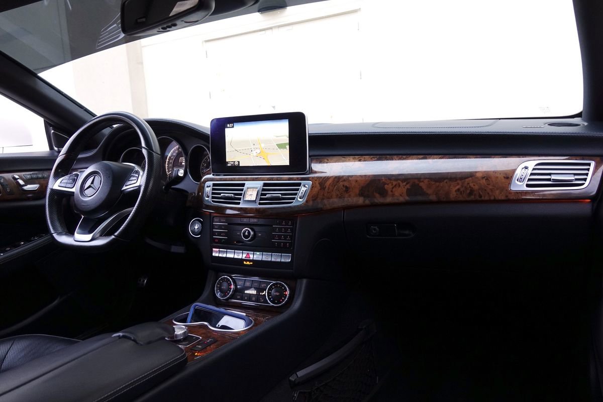 Used 2015 Mercedes-Benz CLS 400 image 7