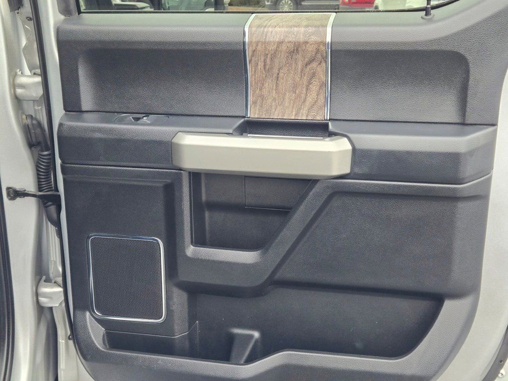 Used 2019 Ford F250 Lariat image 8