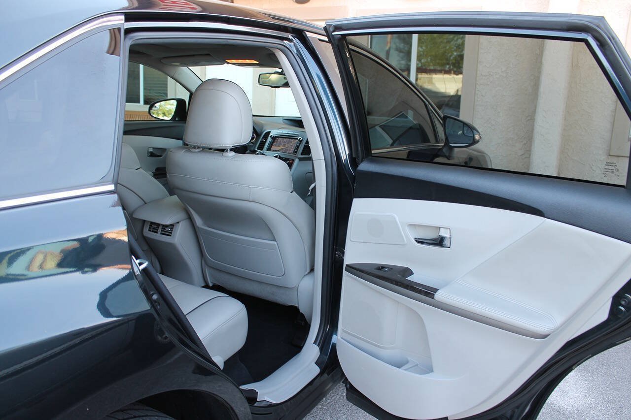Used 2013 Toyota Venza Limited w/ Tow Prep Pkg AWD/4WD image 30
