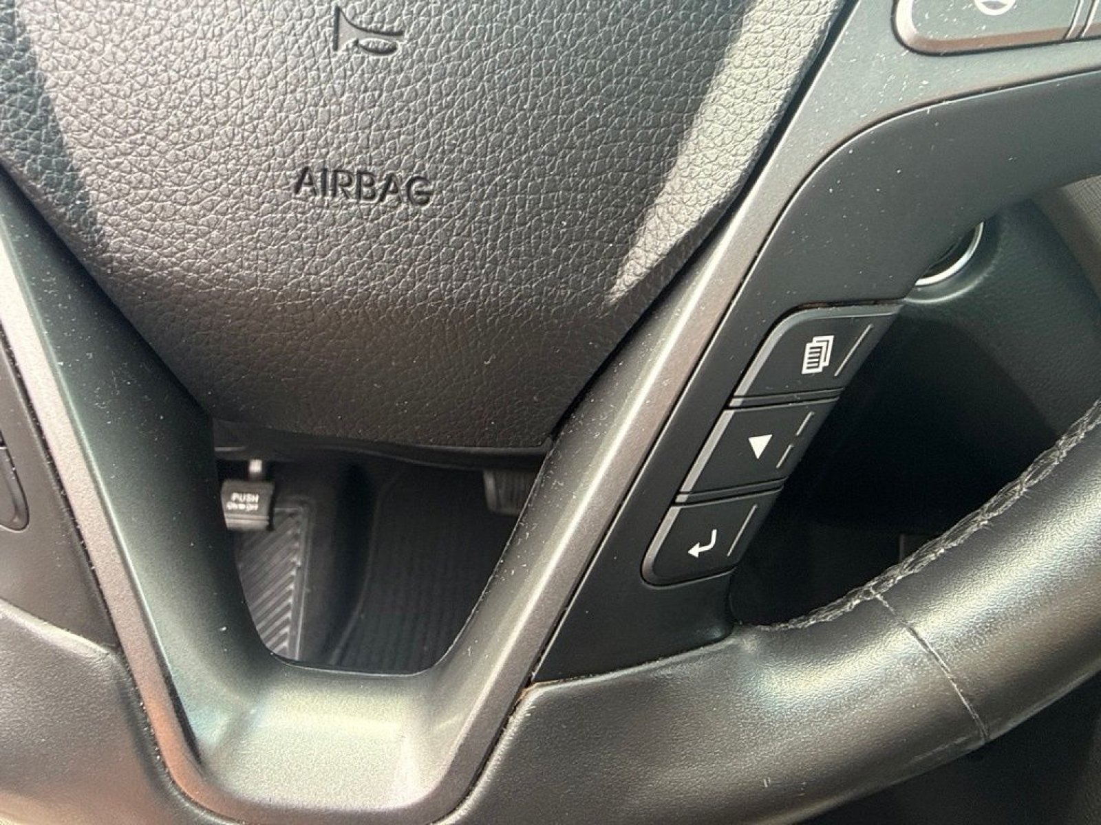 Used 2015 Hyundai Santa Fe Limited w/ Option Group 04 FWD image 22
