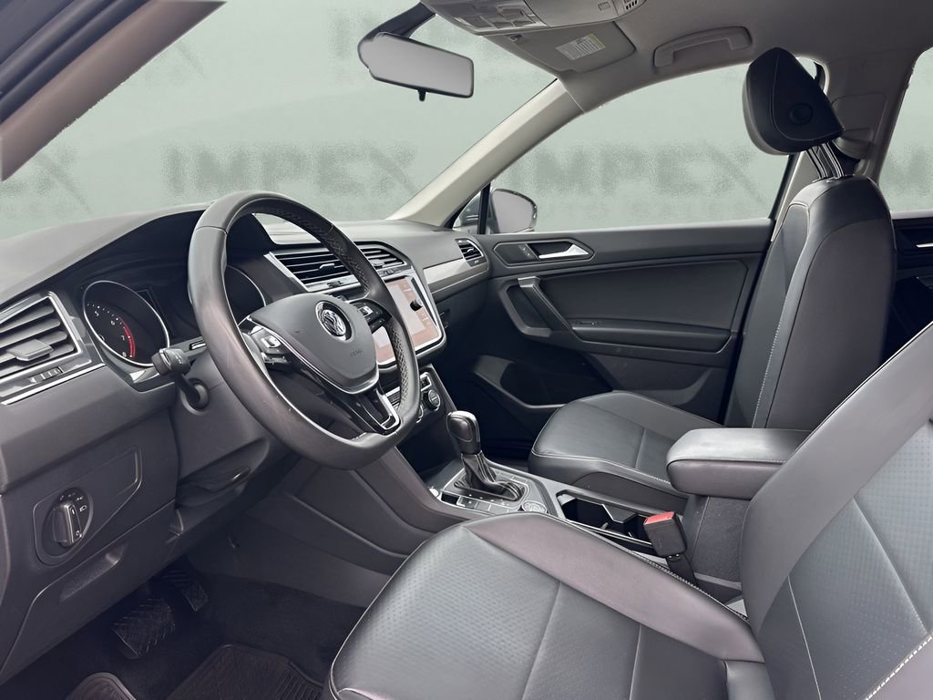 Used 2021 Volkswagen Tiguan SE image 9