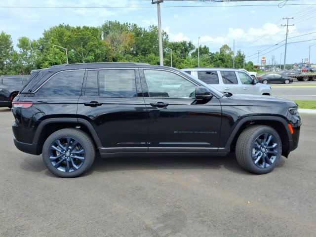 New 2026 Jeep Grand Cherokee Limited AWD/4WD image 2