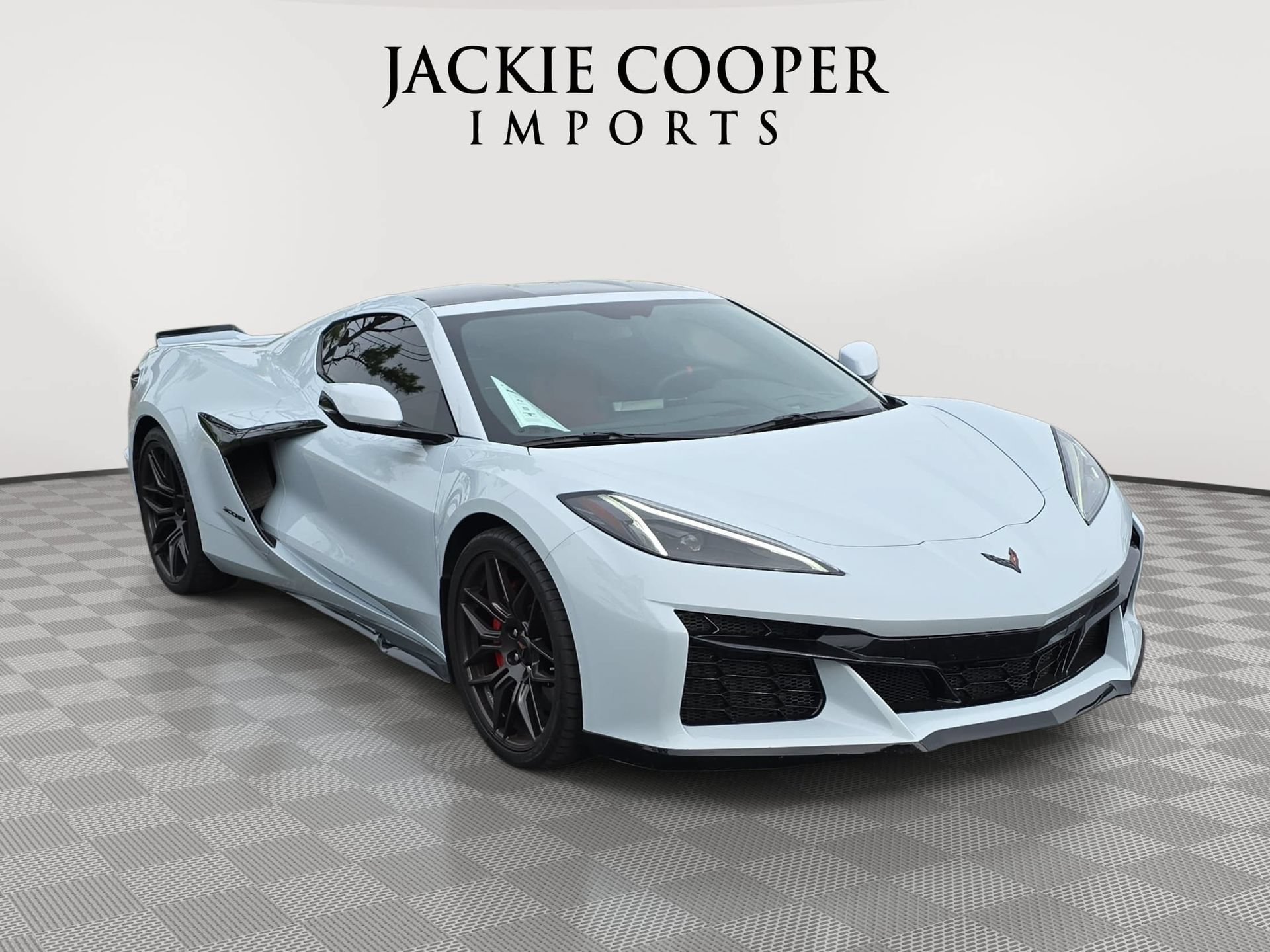 Used 2023 Chevrolet Corvette Z06 RWD image 3