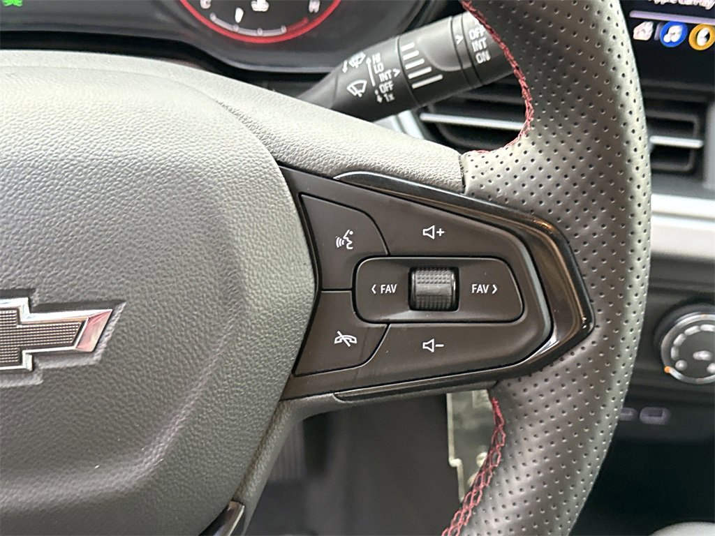 Used 2024 Chevrolet Trax RS w/ Driver Confidence Package image 33
