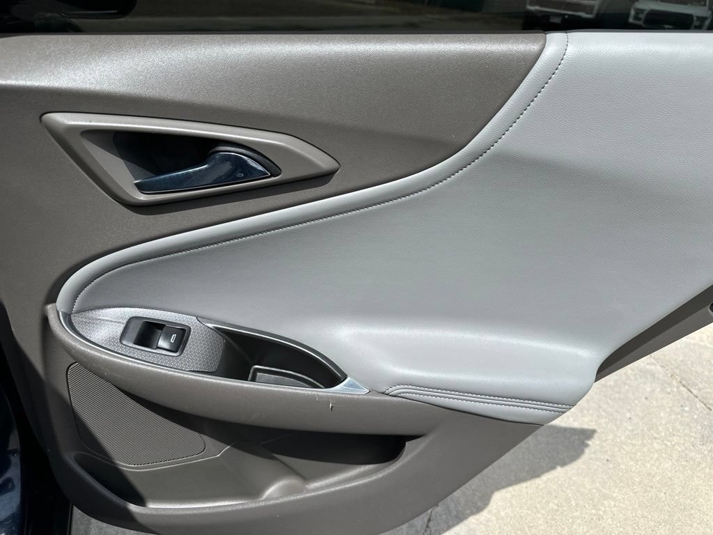Certified 2017 Chevrolet Malibu LT w/ Leather Package FWD image 23