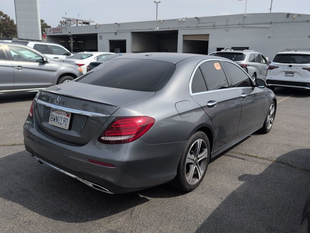 Used 2020 Mercedes-Benz E 350 Sedan image 4