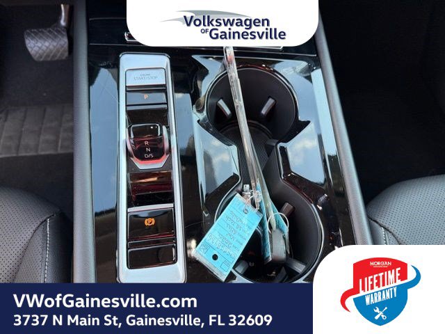Used 2025 Volkswagen Atlas SE image 29