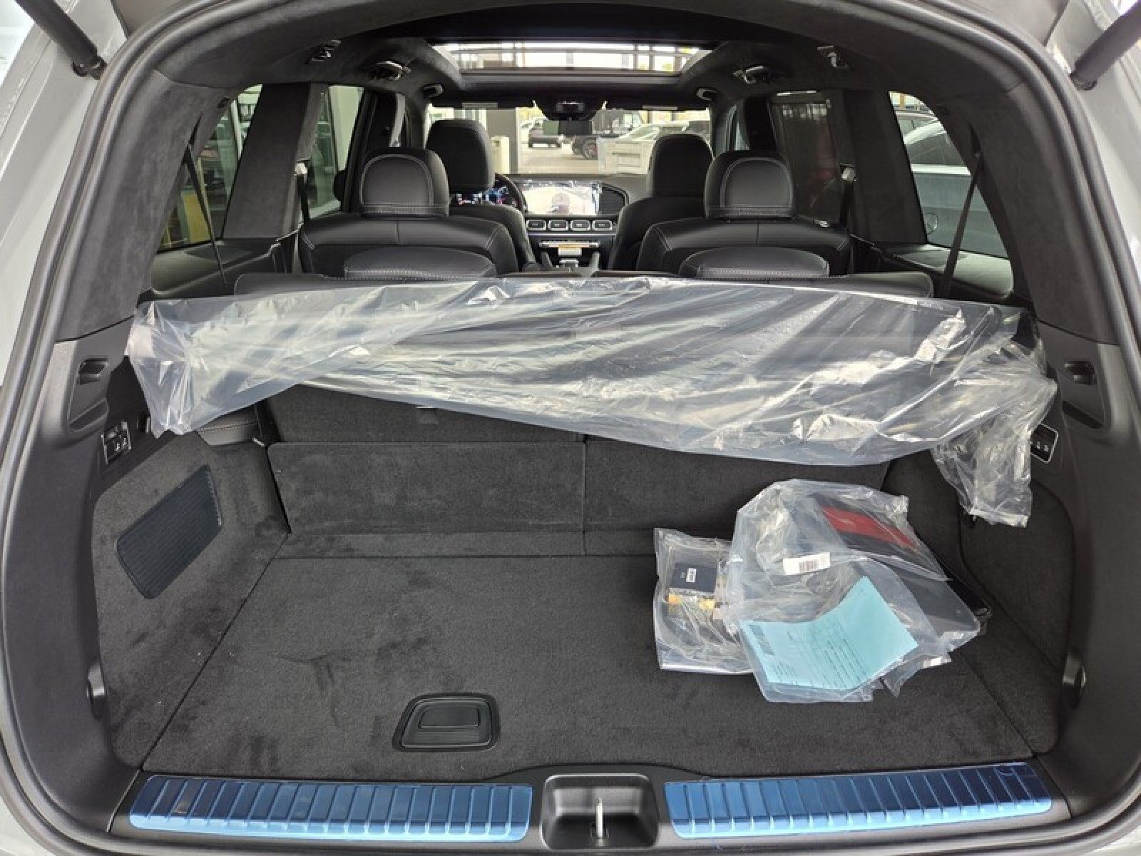 New 2026 Mercedes-Benz GLS 63 AMG 4MATIC image 16