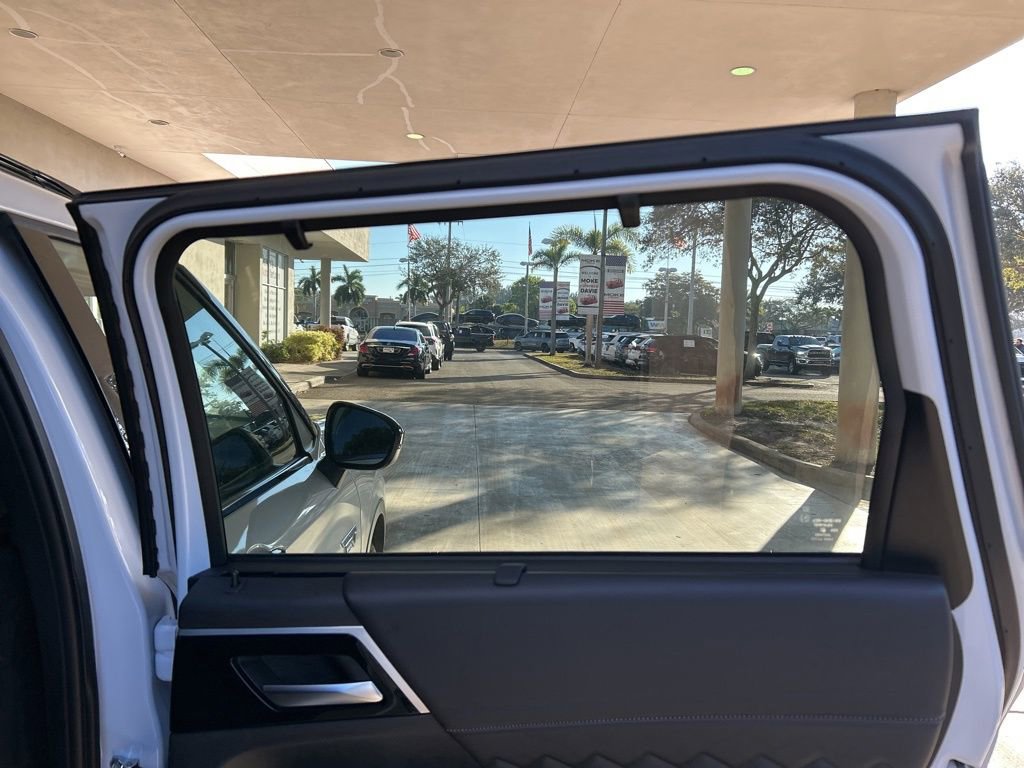 New 2025 Mitsubishi Outlander SEL Black Edition image 38