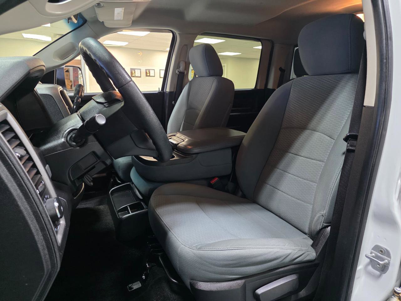 Used 2014 RAM 1500 Express image 15