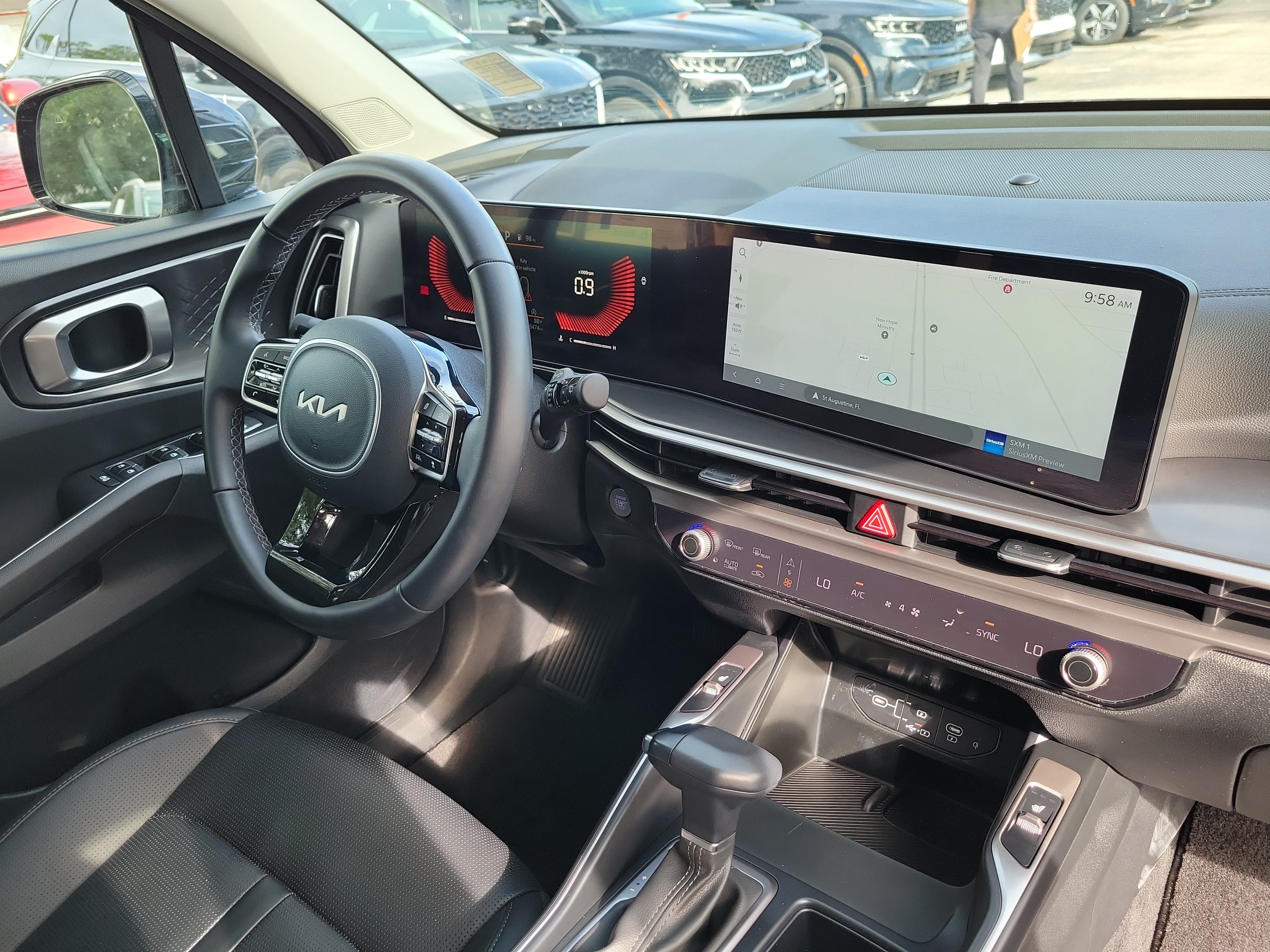 Certified 2025 Kia Sorento S w/ Panoramic Sunroof Package FWD image 6