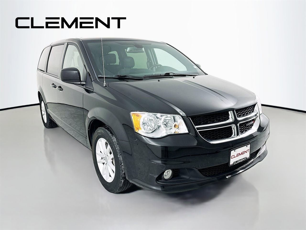 Used 2019 Dodge Grand Caravan SE image 5