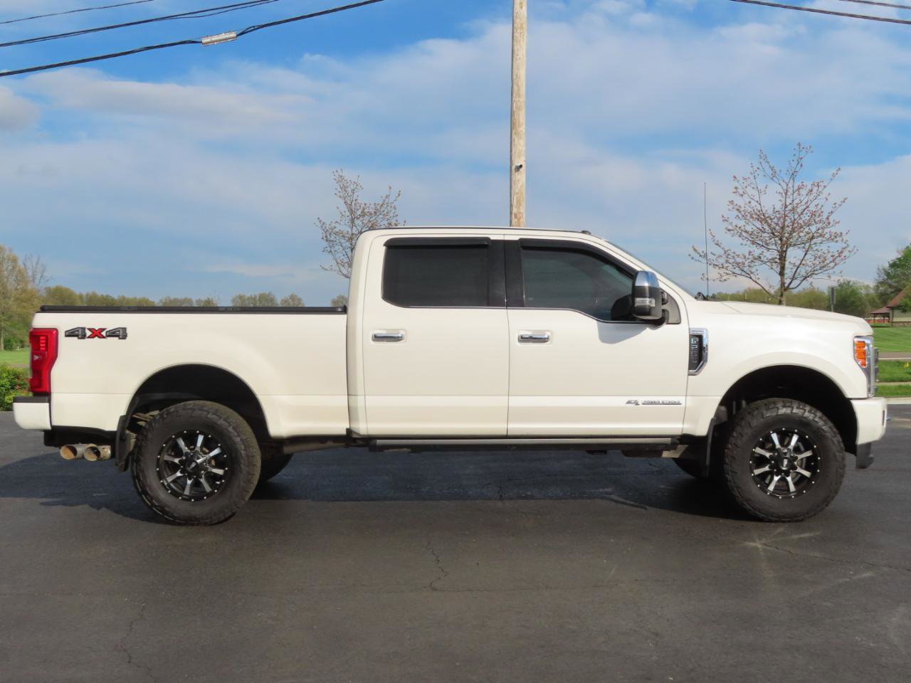 Used 2017 Ford F250 Platinum w/ Platinum Ultimate Package AWD/4WD image 7