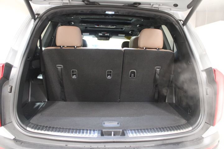 Used 2022 Kia Telluride SX w/ SX Prestige Package image 14