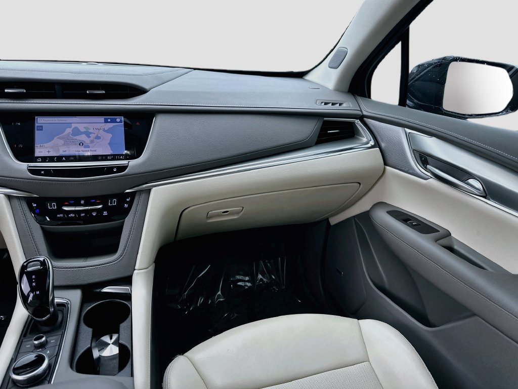 Used 2025 Cadillac XT5 Premium Luxury w/ LPO, Floor Liner Package FWD image 21