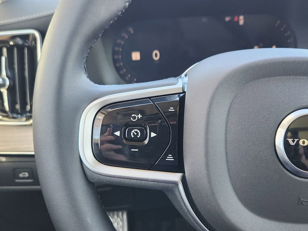 New 2026 Volvo XC90 B5 Core image 15