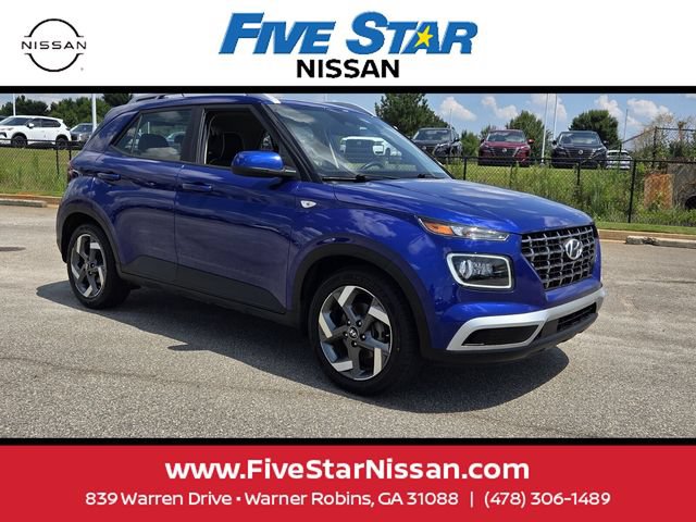Used 2023 Nissan Rogue SV w/ SV Premium B Package FWD image 1